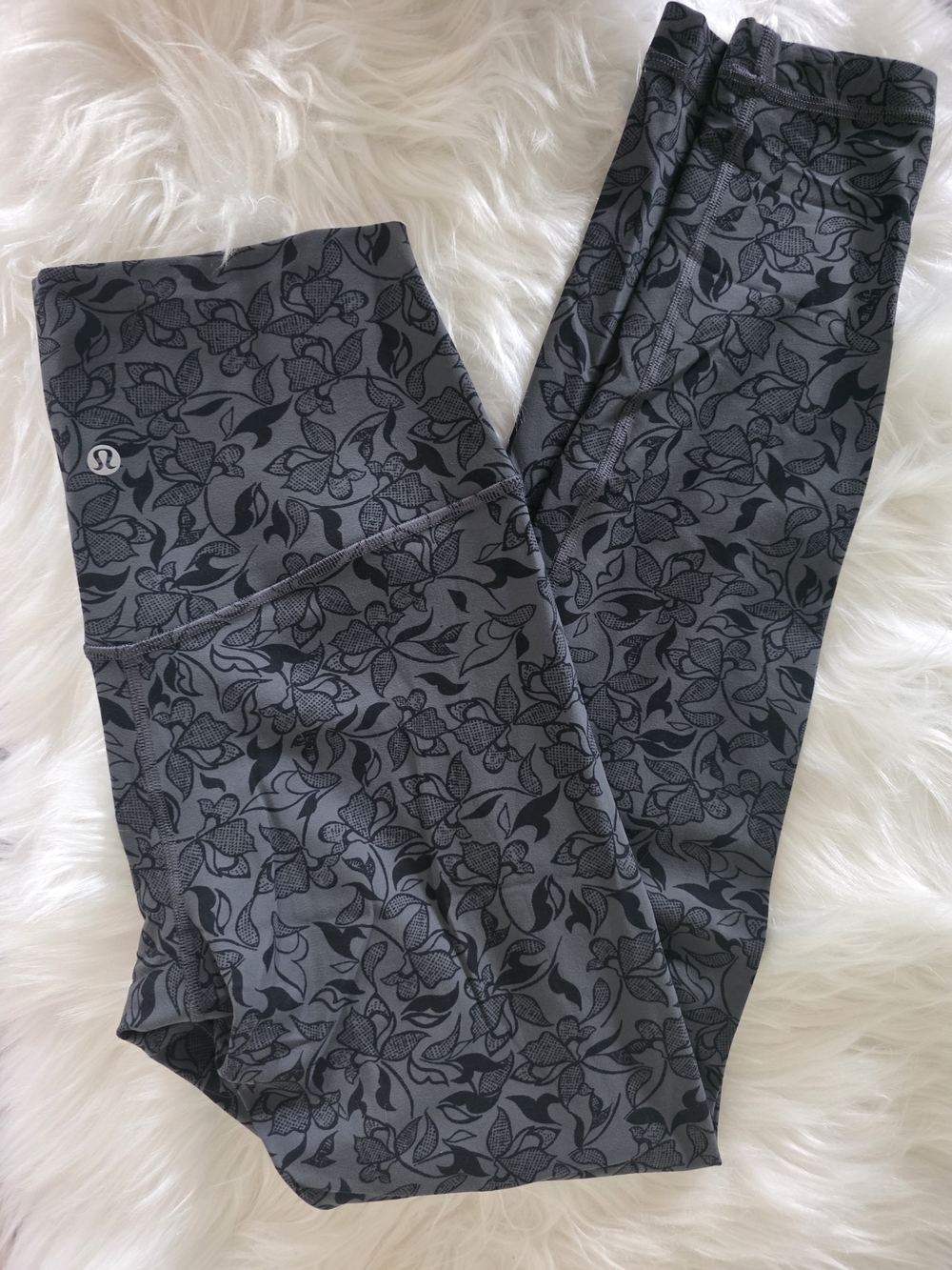 lululemon Align athletica Gray Floral Print High-Rise Leggings NWT